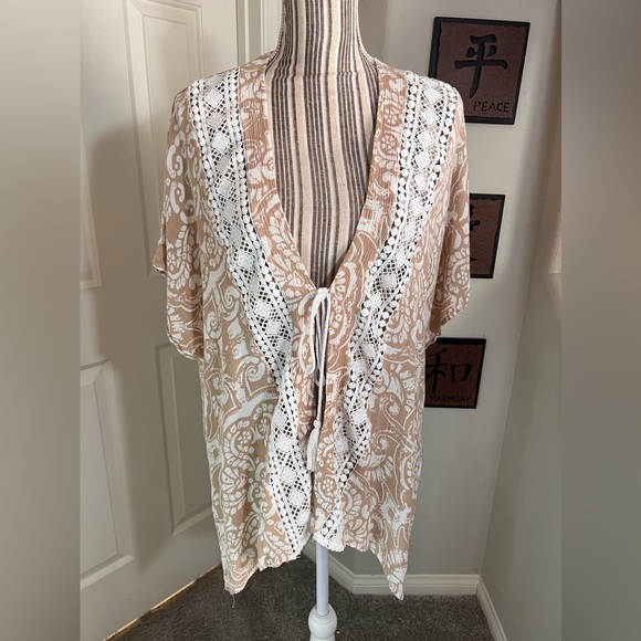 Vince Camuto Other - Vince Camuto $78 Neutral Swimsuit Cover Up Kimono Style One Size Light Weight